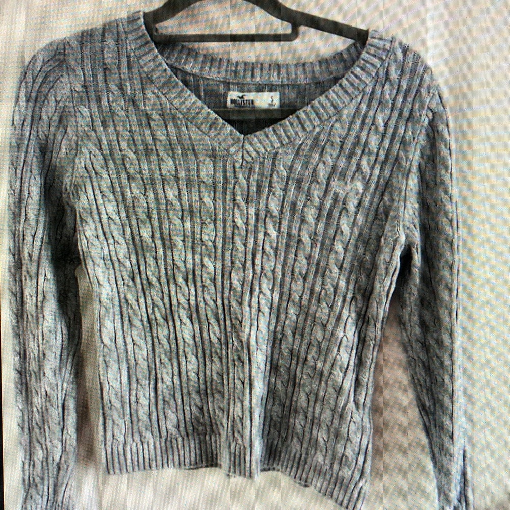 Hollister Light Gray V-Neck Cable Sweater